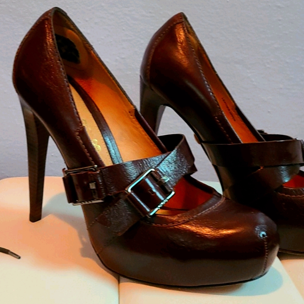 L.A.M.B.  Gwen Stefani 5 inch heels